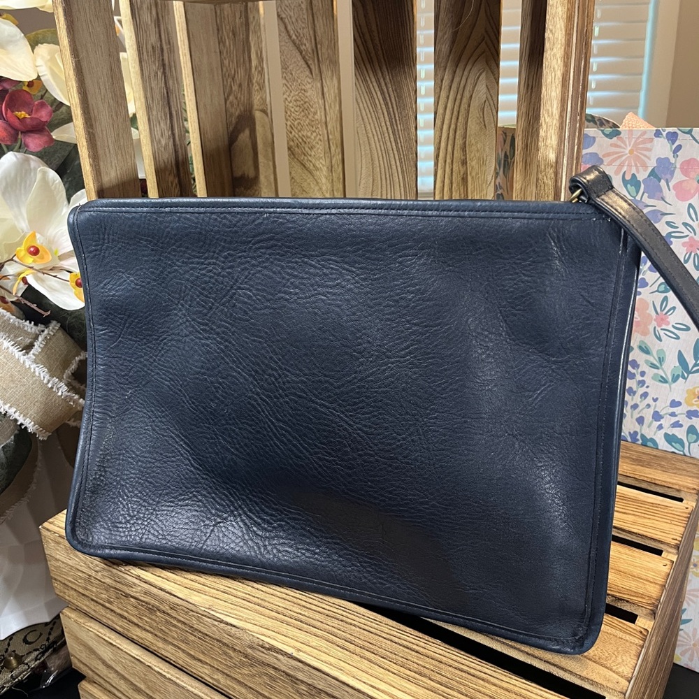 Coach Vintage 1970s Navy Blue Leather Clutch, Great condition for age, RARE
